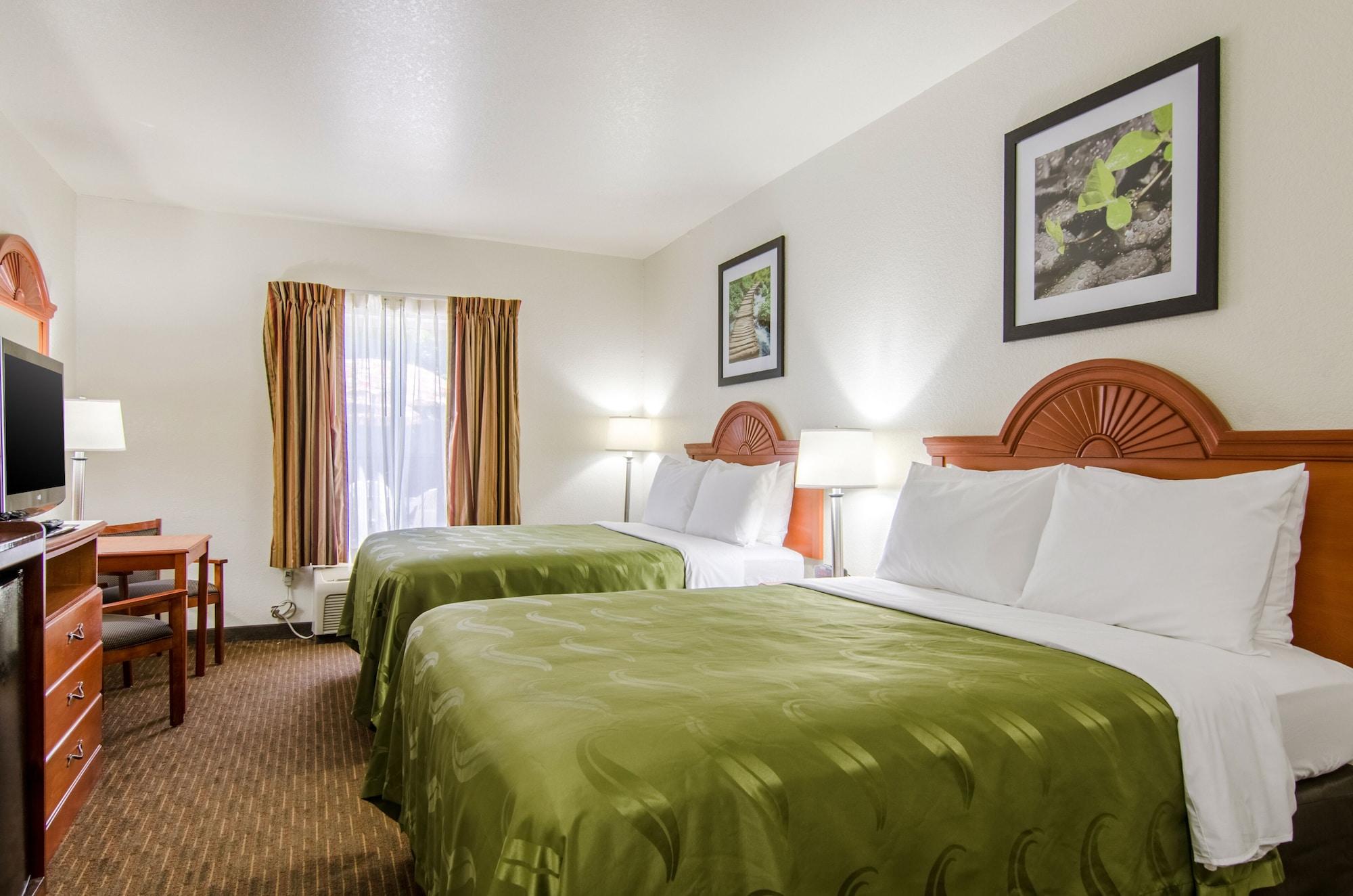 Quality Inn Junction City Near Fort Riley Exterior photo