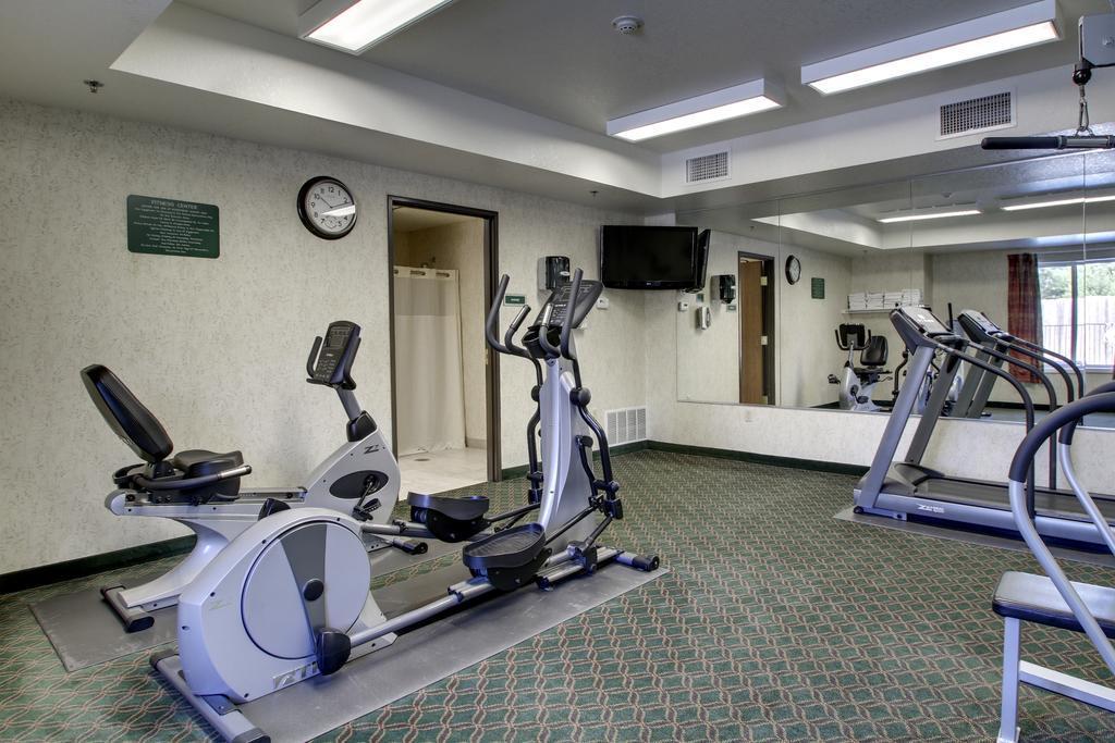 Quality Inn Junction City Near Fort Riley Exterior photo