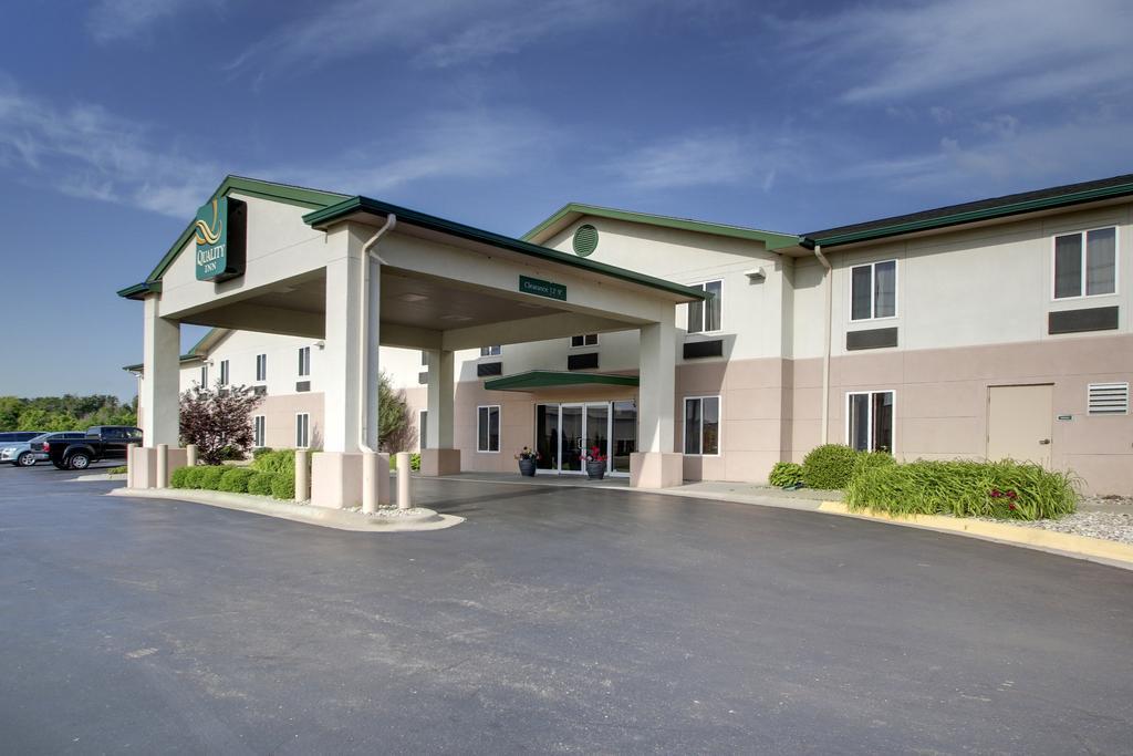 Quality Inn Junction City Near Fort Riley Exterior photo