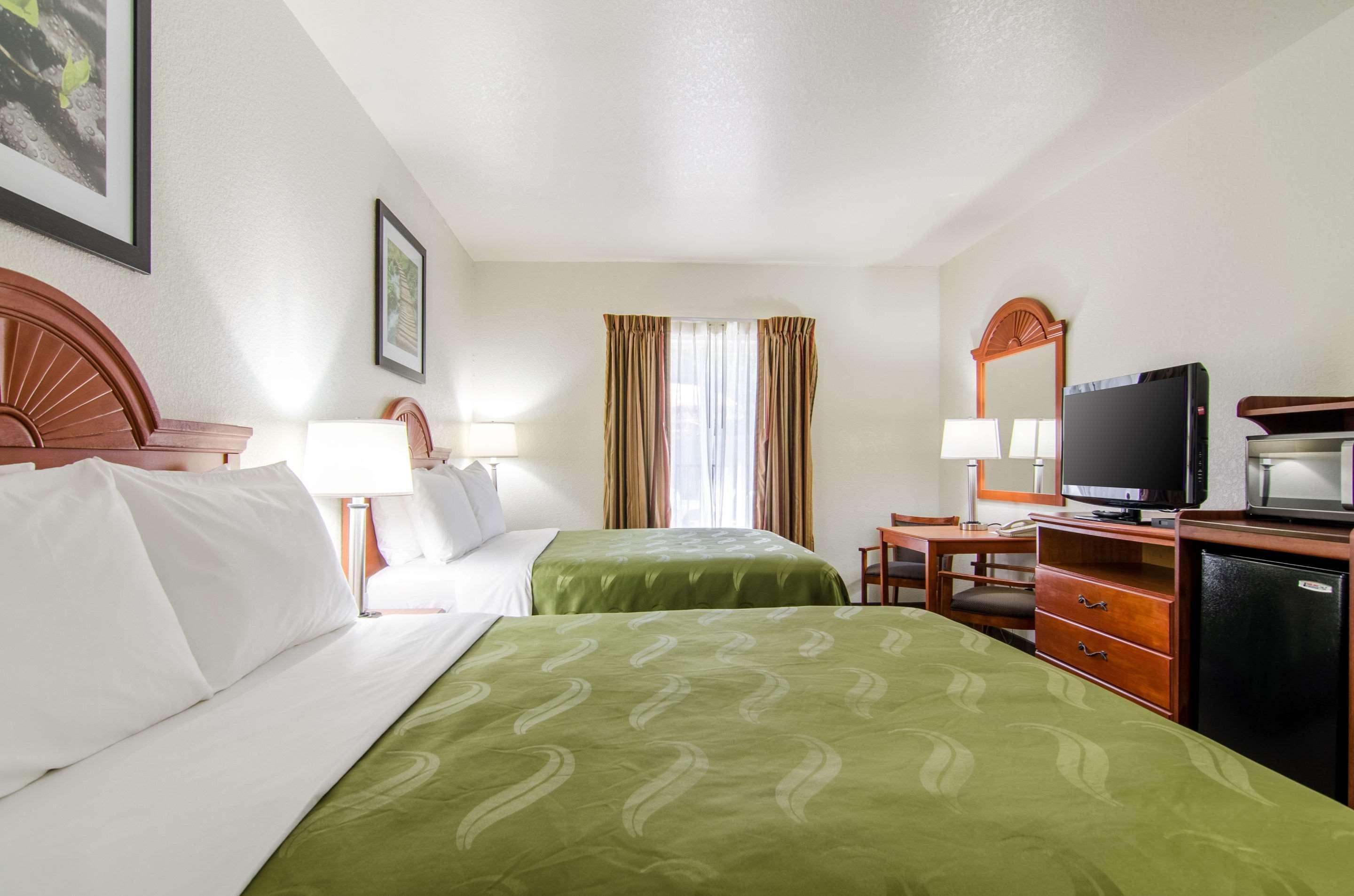 Quality Inn Junction City Near Fort Riley Exterior photo
