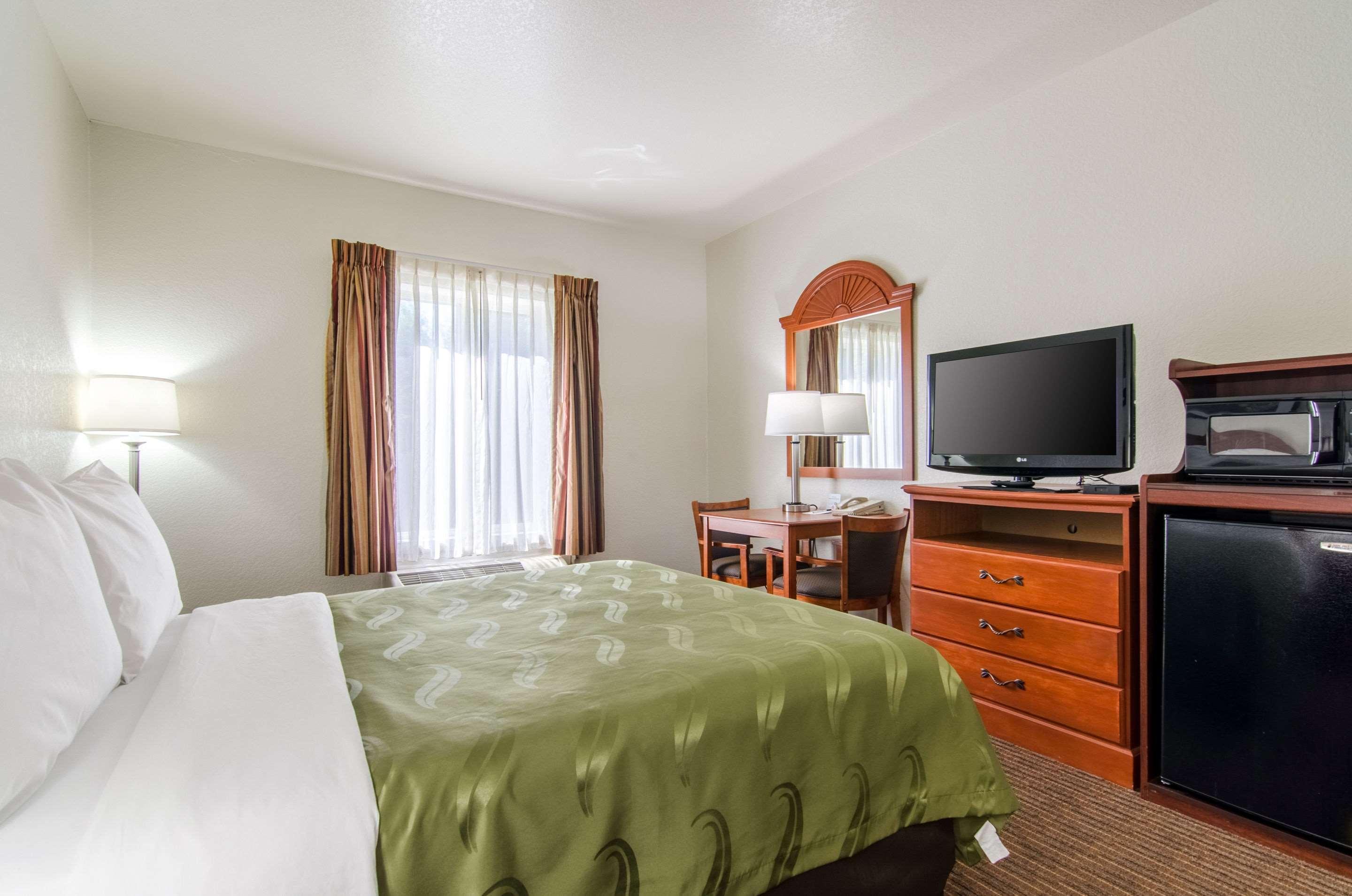 Quality Inn Junction City Near Fort Riley Exterior photo