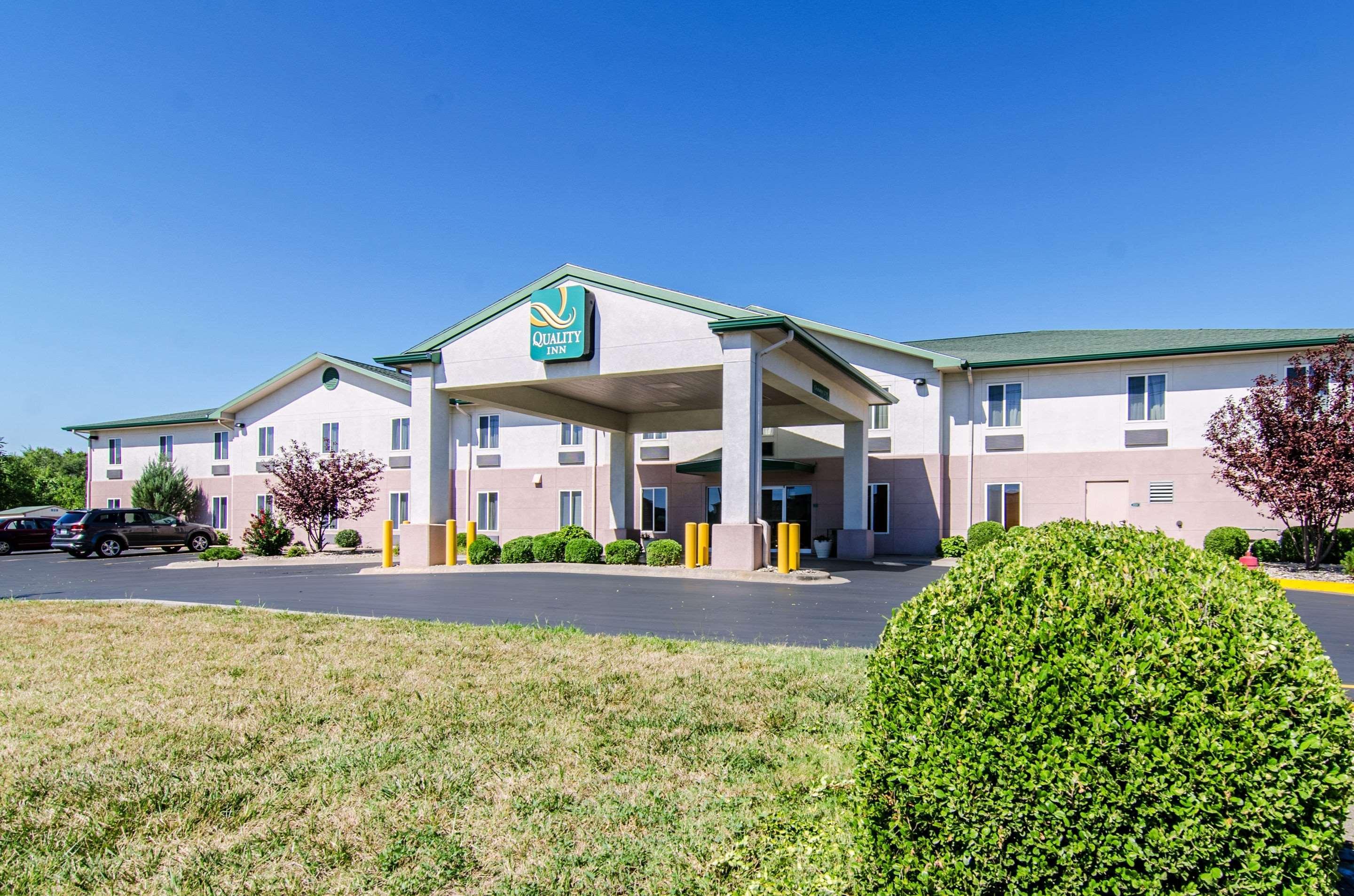 Quality Inn Junction City Near Fort Riley Exterior photo