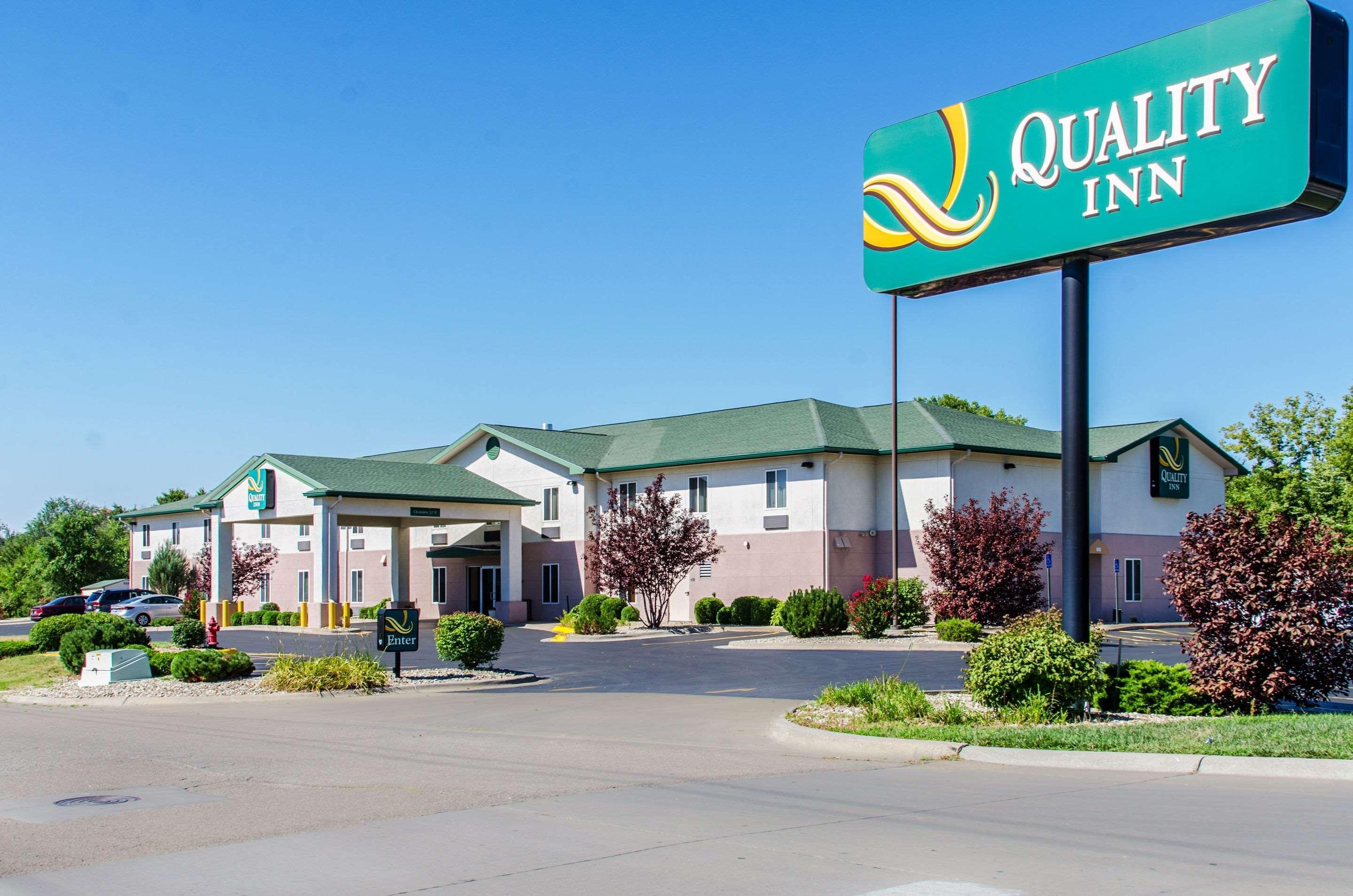 Quality Inn Junction City Near Fort Riley Exterior photo