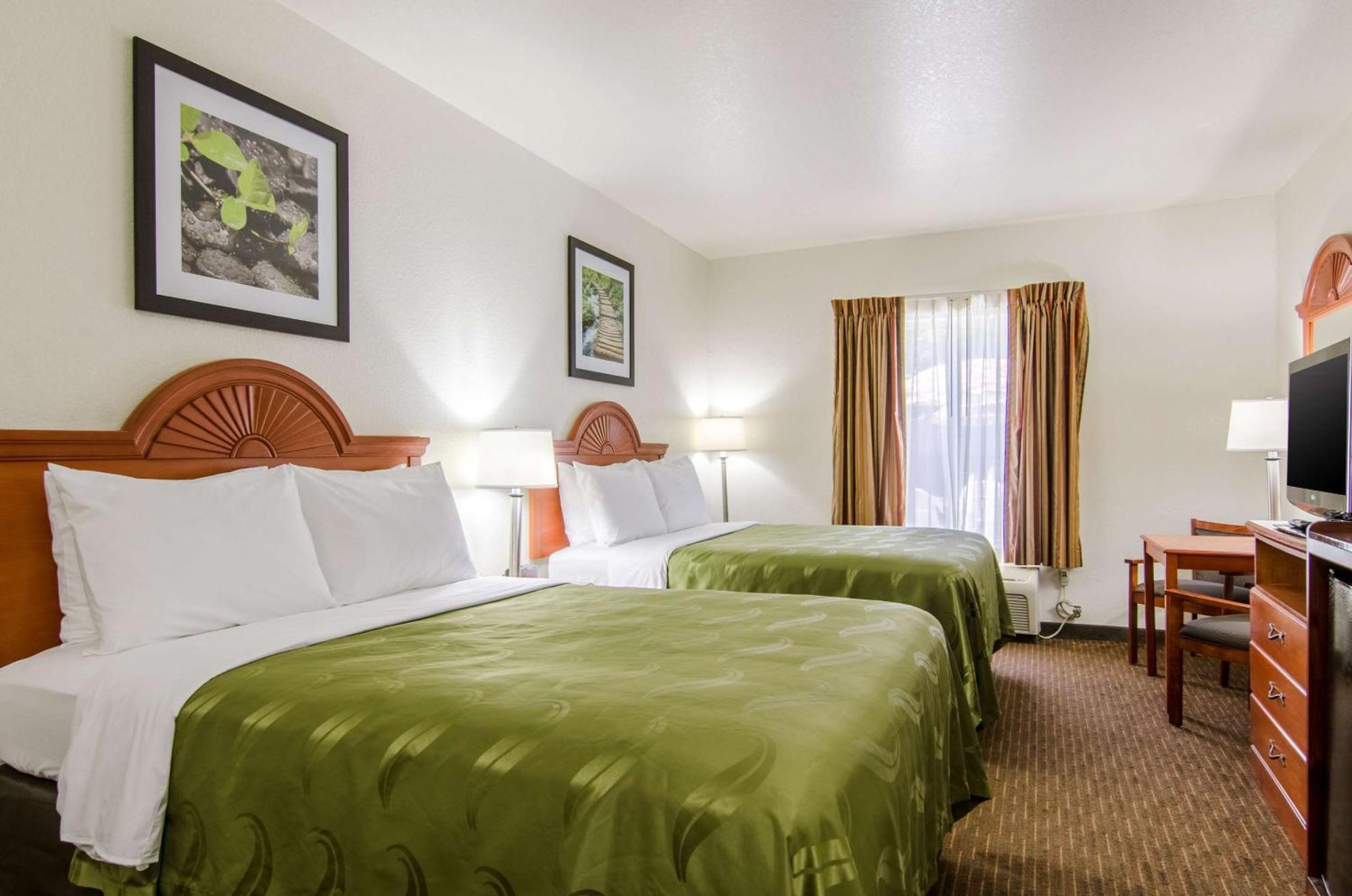Quality Inn Junction City Near Fort Riley Exterior photo