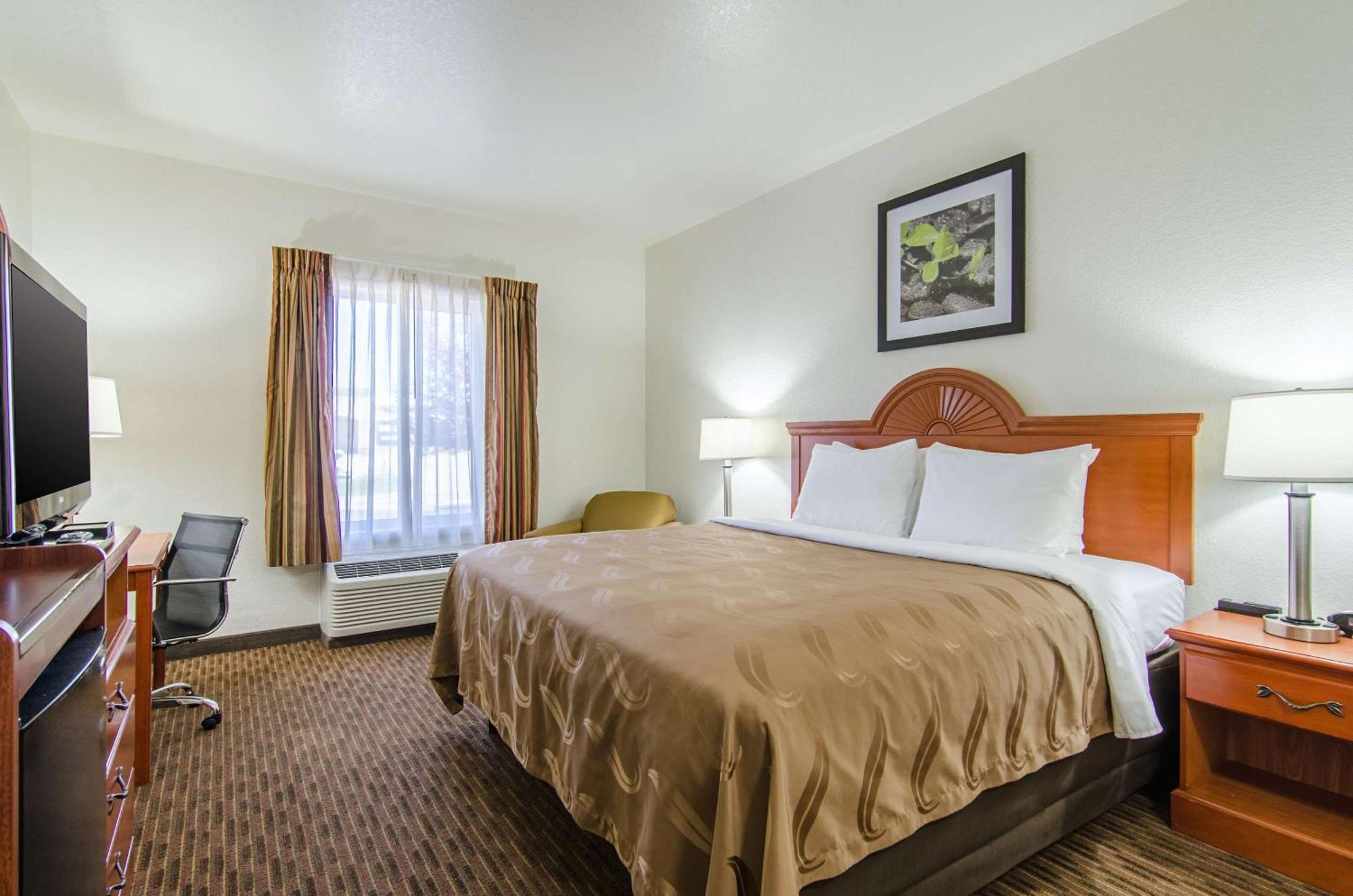 Quality Inn Junction City Near Fort Riley Exterior photo